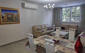 Herzliya Center Apartments